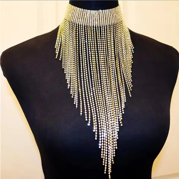Modern Stylish Crystal Tassel Choker Necklace - Picture 4 of 10